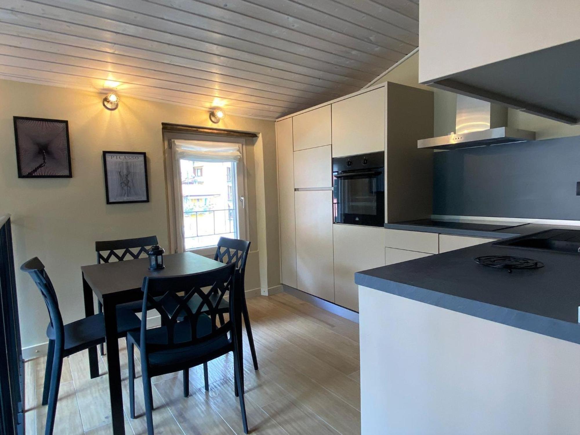 Argegno'S River - Central Apartment Lake View Kamer foto