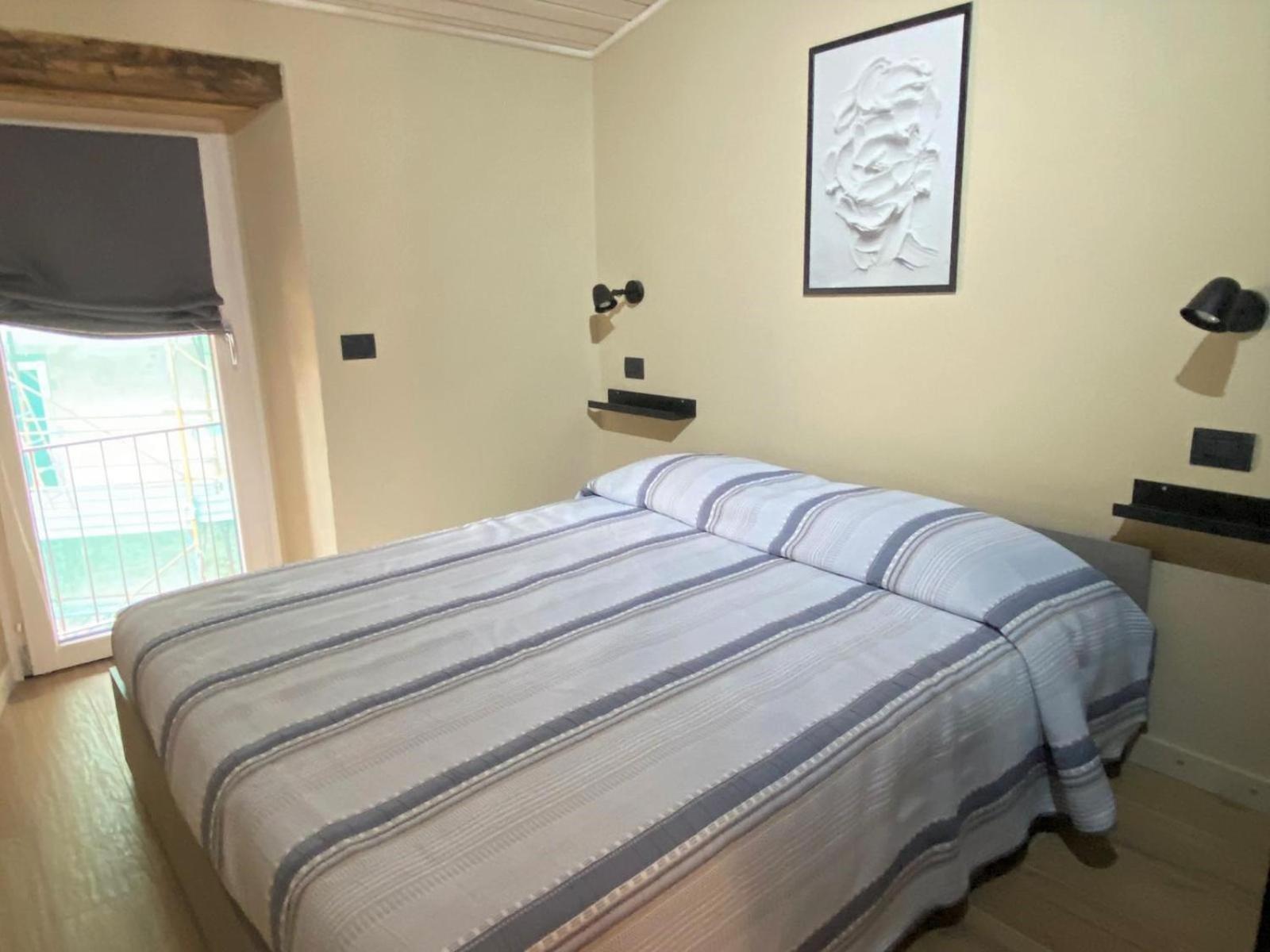 Argegno'S River - Central Apartment Lake View Kamer foto