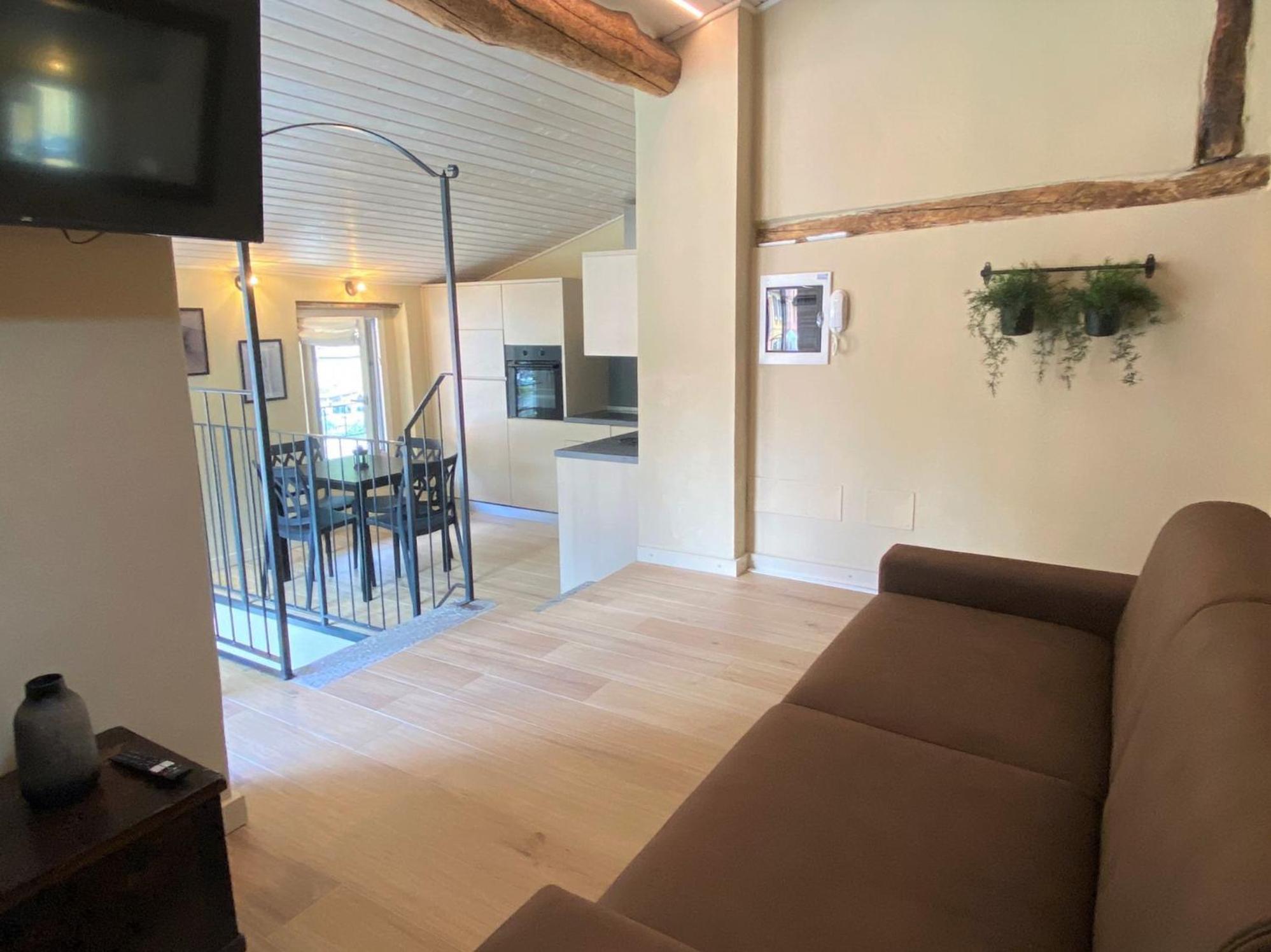 Argegno'S River - Central Apartment Lake View Kamer foto